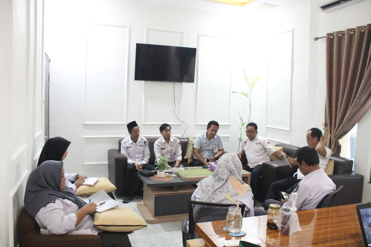 Rapat Pleno Internal Komisi Pemilihan Umum Way Kanan 21 Juli 2025